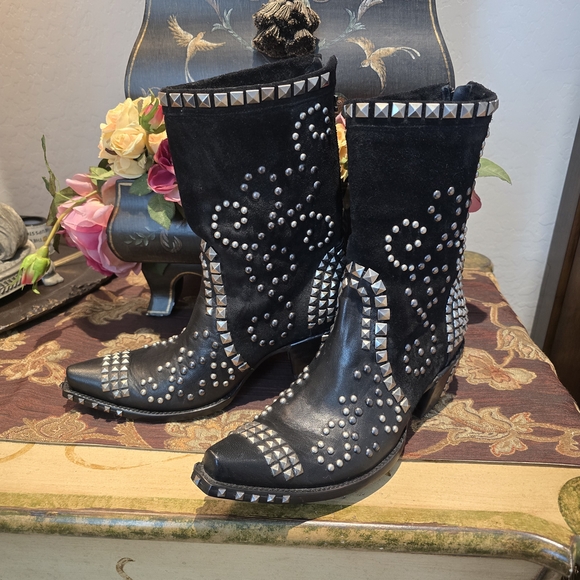 Old Gringo Double D Ranch Black Studded Heeled Boots - Picture 2 of 16